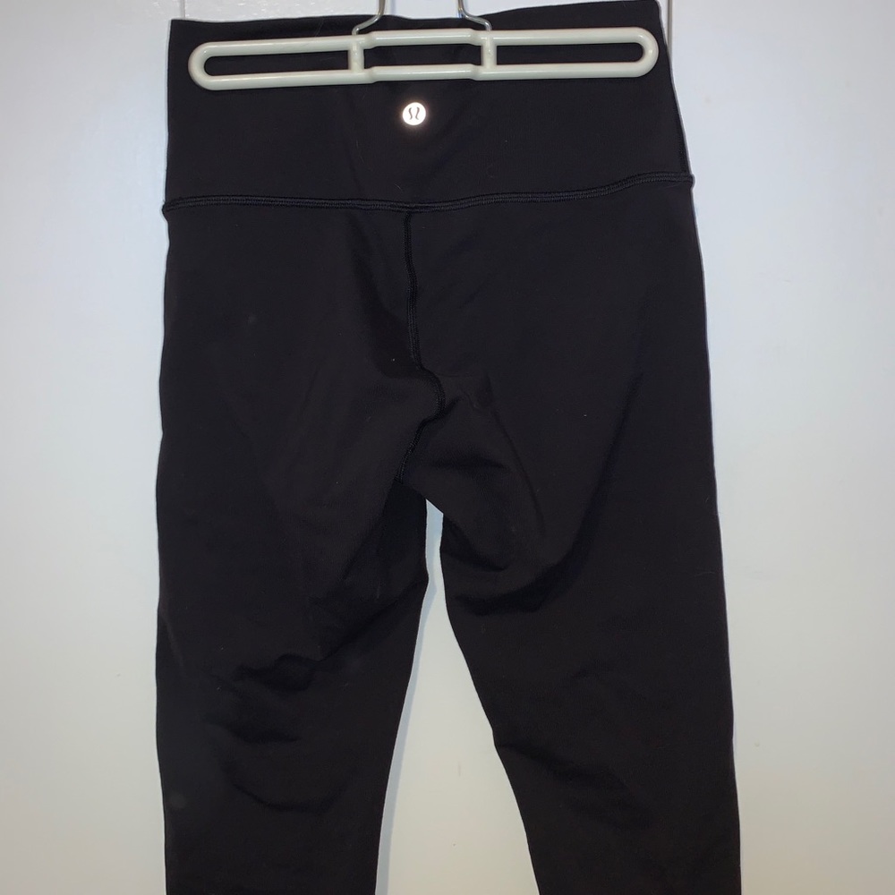 Lululemon capri - Picture 2 of 2